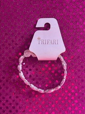 NWT vintage trifari silver-toned costume bracelet